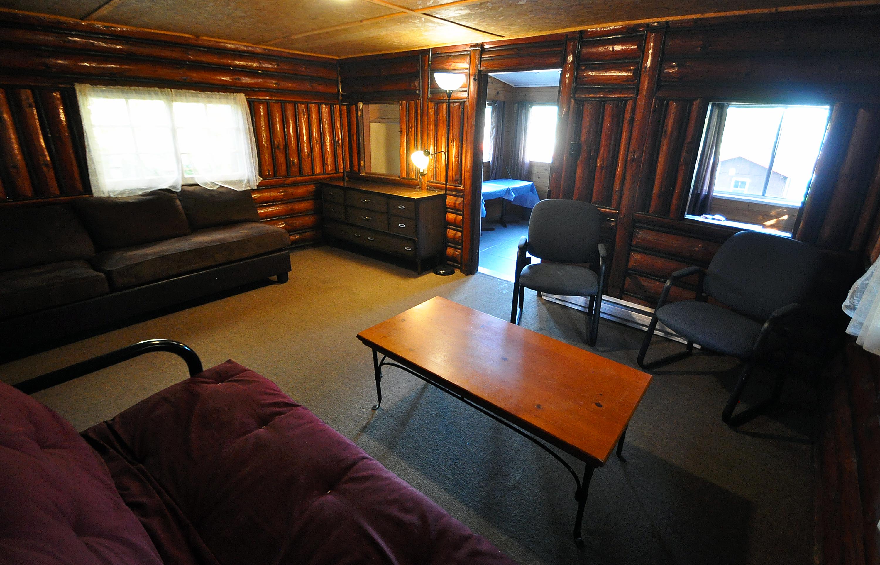 Cabin 15 - living room.