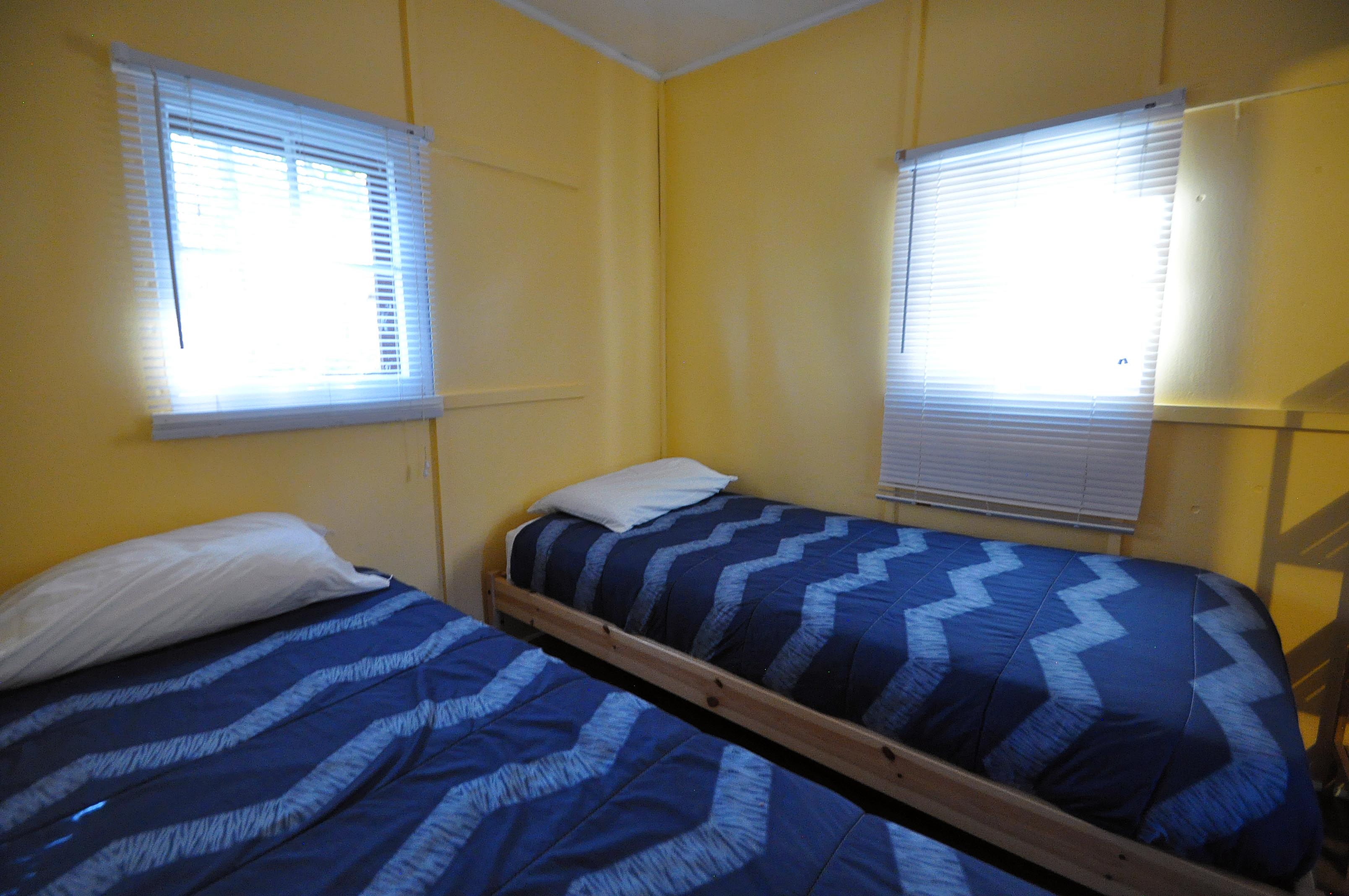 Cabin 16 - Two twin beds.