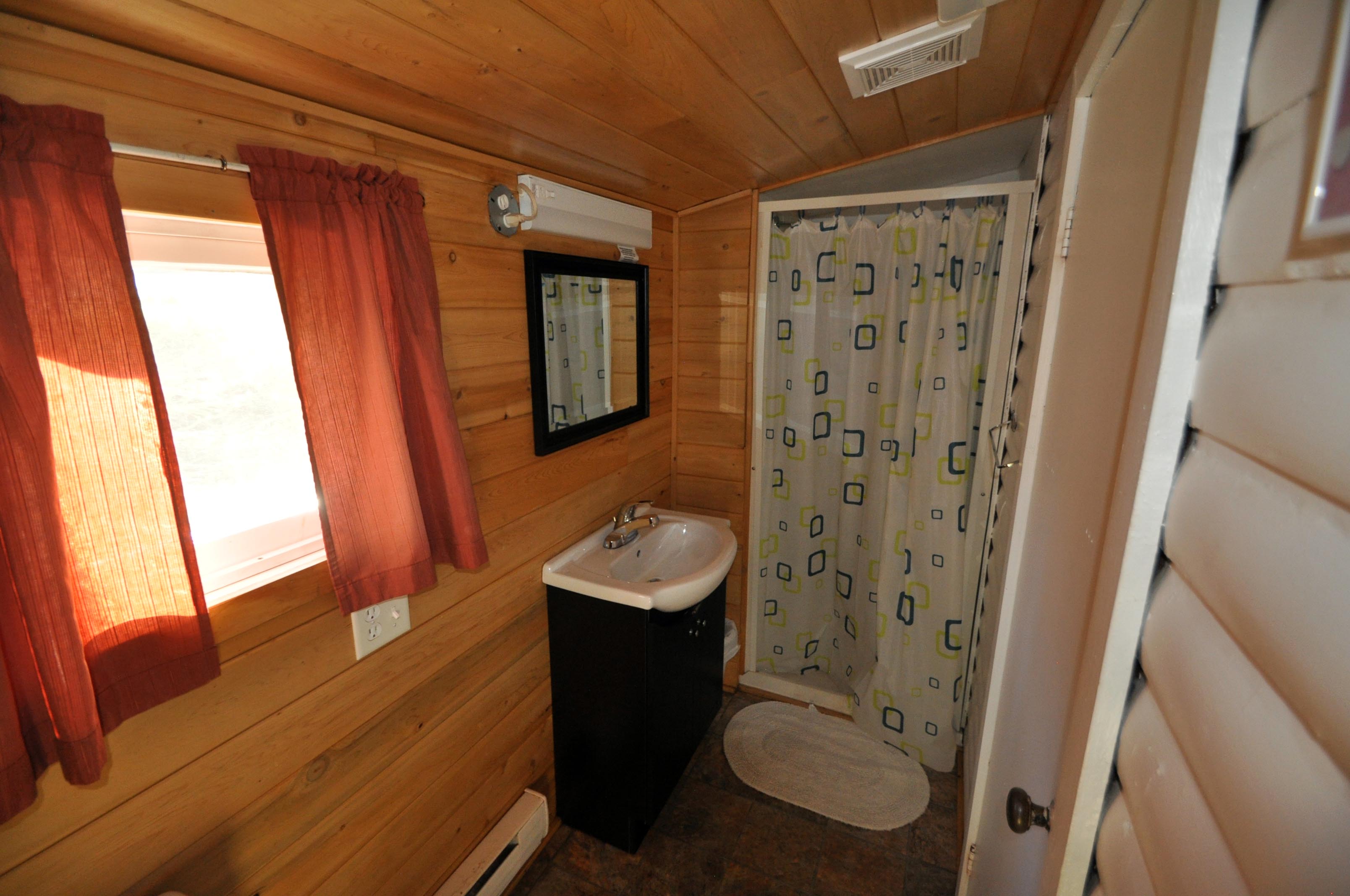 Cabin 7 - bathroom with shower.